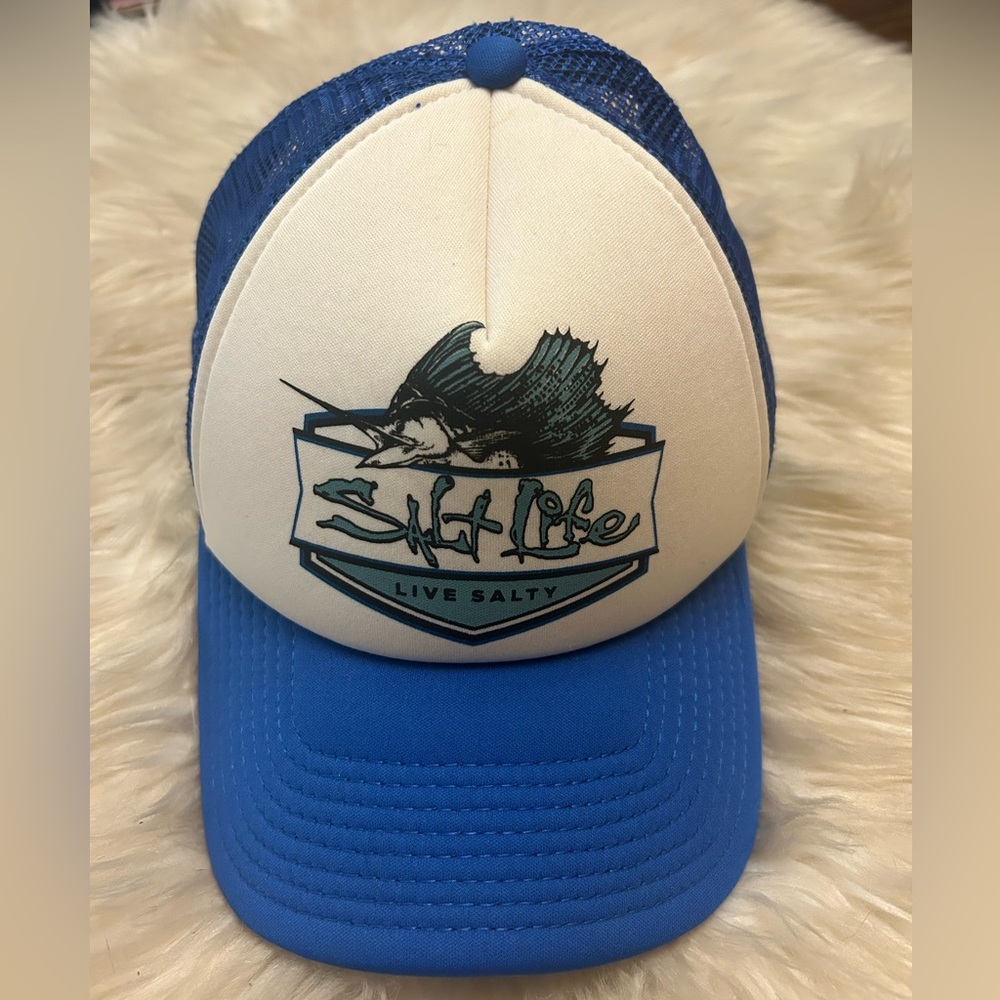 SALT LIFE ‘Live Bait’ Trucker Hat